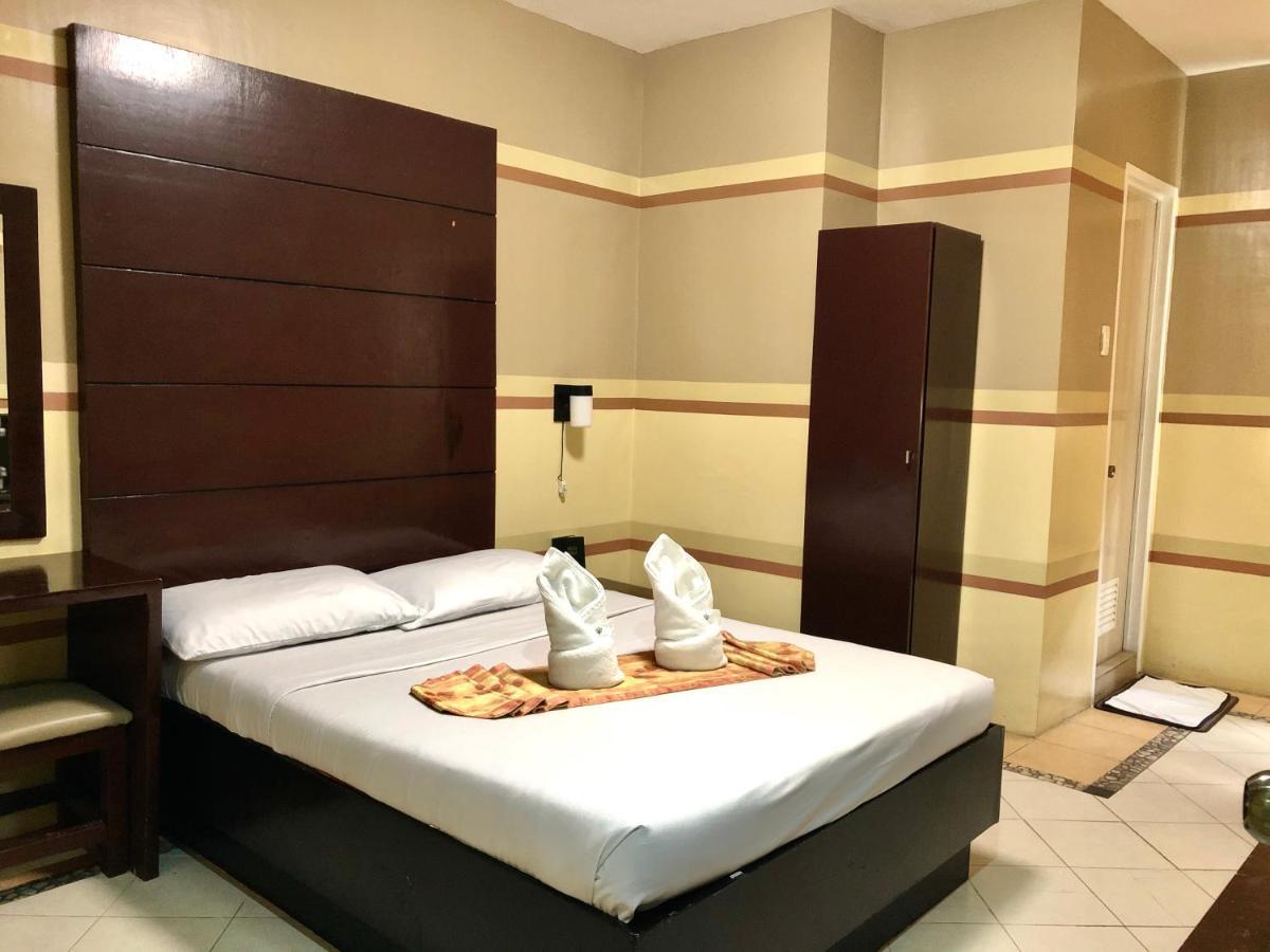 Sampaguita Suites Jrg Cebu Buitenkant foto